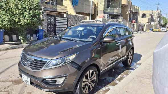 السلام عليكم اخوان عندي سياره سبورتج الموديل 2012  خليجي سياره مكفوله من حادث فور ويل فول مواصفات عدا البصمه بيها جاملغ وبنيد صبغ اثر جراد فقط ولباقي مكفول بسمي رقم جديد رقم بغداد كامرا حساسات سياره جديده معنه الكلمه ماشيه ١٤١ العنوان بغداد السعر 131 وبيه مجال قليل الاستفسار ***********
