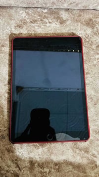 ايباد ٩ • نضيف • بطارية ٨٥