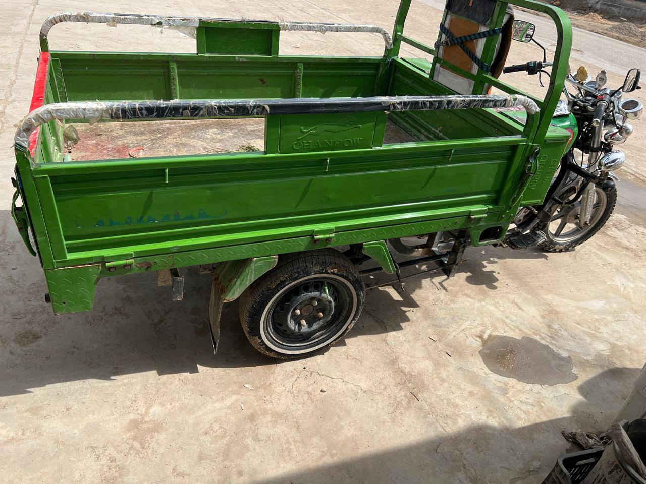 سلام عليكم 
متاح ستوته للبيع موديل ٢٣ لون أخضر أوراق اصولي 
كهربائية كله شغاله ستوته مشي خير من الله جاهزه من كلشي 
***********
المكان حله ورديه خارج قرب محطه المقادير
