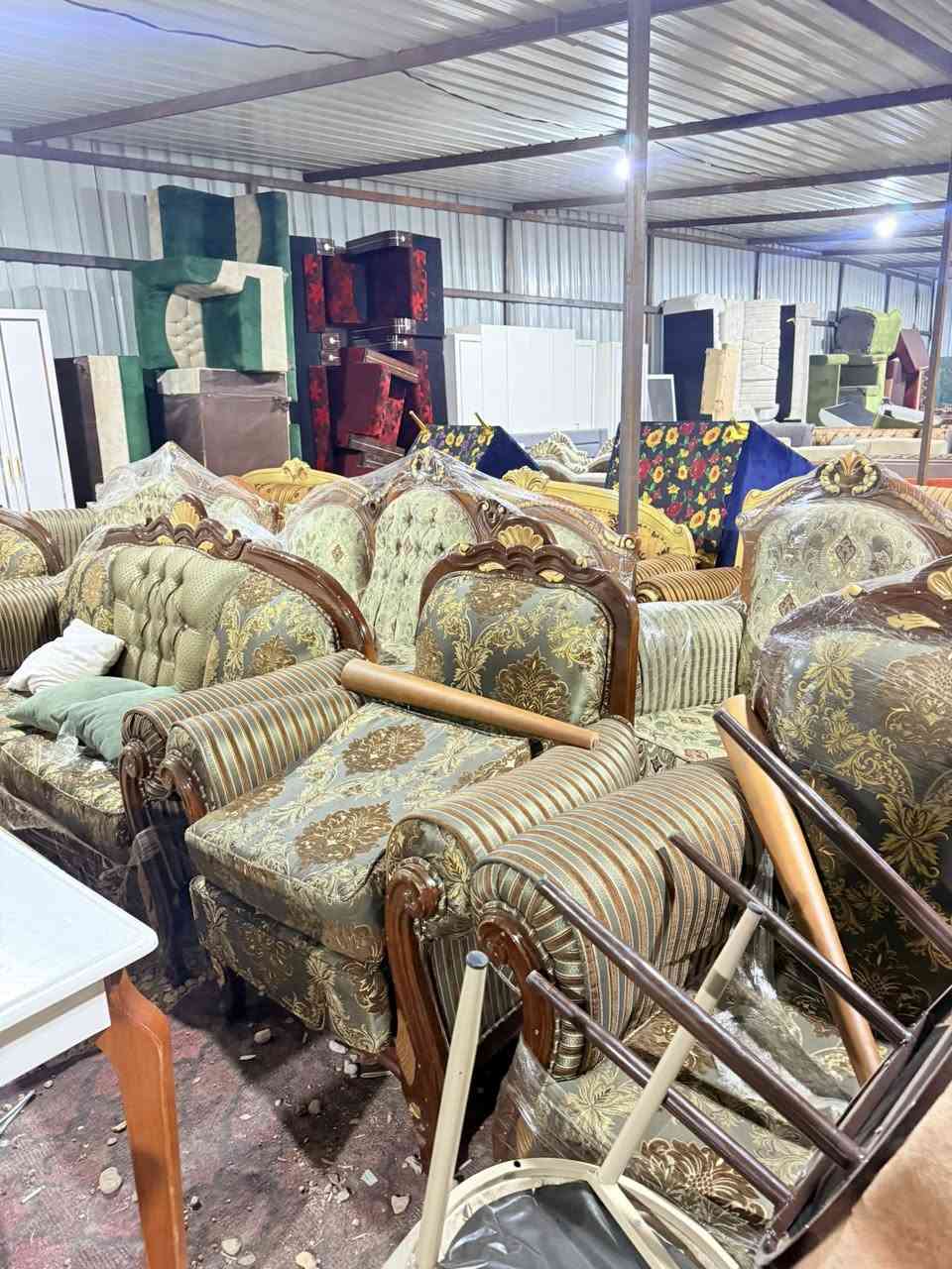 مزاد الثقه لبيع وشراء كافة الأثاث المستخدم الباله 
العنوان بعقوبه بداية كاطون الرازي 
***********
