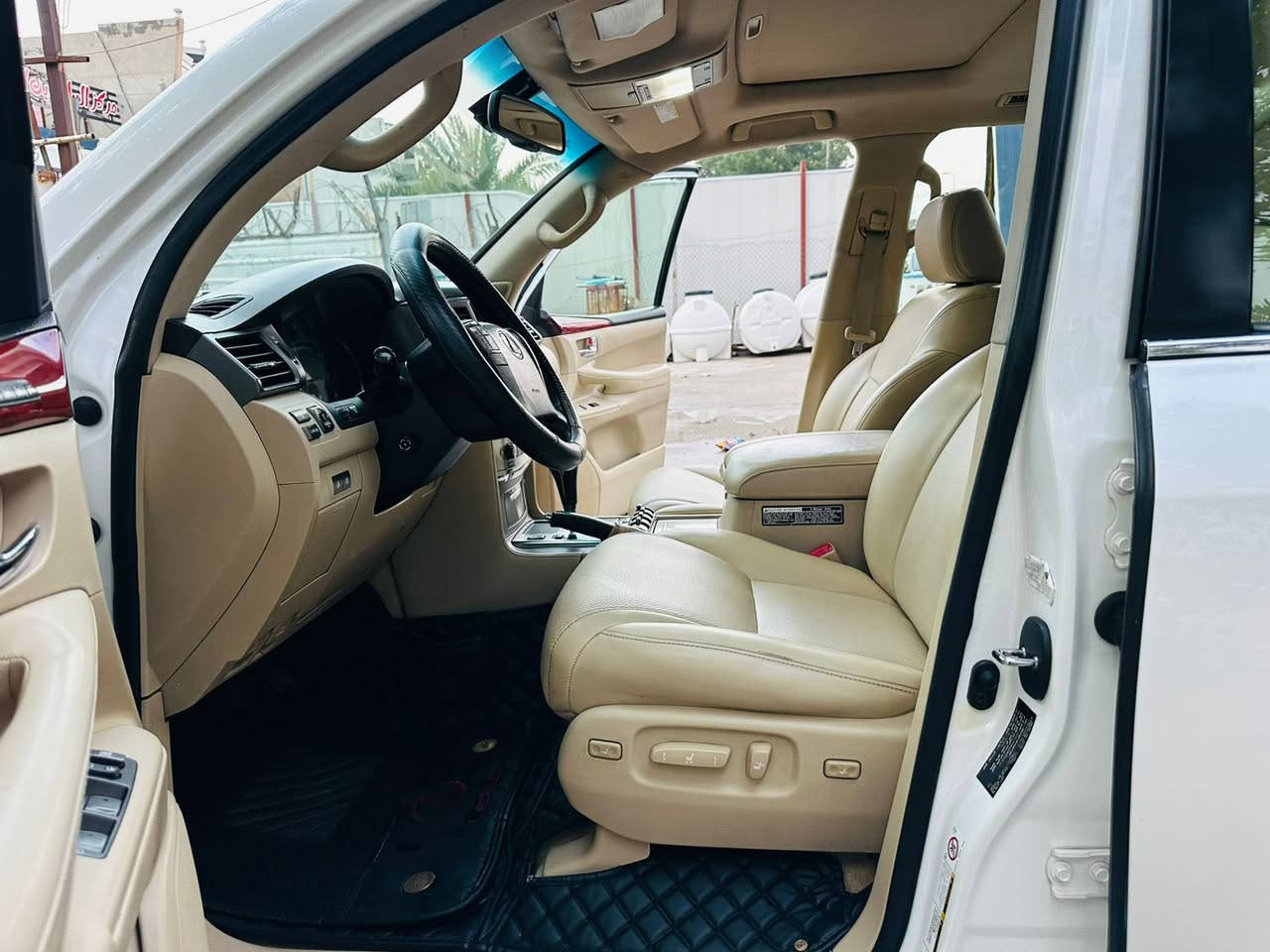 لكزس سفينة الصحراء 2008🤍🔥
: خليجي 🇰🇼بريم - باب أول

🔢 الرقم: شمالي
📝 تحويل ملكية مباشر
⚙️ المحرك بحالة الشركة 100%
⚙️ الكير بحالة الشركة 100%
⚙️ الأكسل بحالة الشركة 100%
🔌 الكهربائيات بحالة الشركة 100%
🛠️ صيانة كاملة وجديدة في شركة ساز - أربيل
🛞 طقم تايرات جديد بالكامل
🪑 الداخلية بحالة الشركة
🧵 كعيات الشركة الأصلية لم تُفرش بعد
📚 كتلوكات الشركة الأصلية موجودة
🛣️ السيارة بالتراي أنعم وأجمل من موديل 2025
✅ كفالة عامة وشاملة من مصدة إلى مصدة

📮 السـعـر ✅ لايك و تعليق يصلك ع الماسنجر 📩

مكان تواجد السيارة: بغداد - السيدية
رقم صاحب السيارة: ***********
الصفحة مكلف بالنشر
