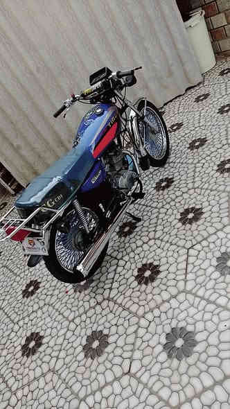 للبيع دراجه نضيفه كدام عين سعره 400 تواصل ع خط ***********
