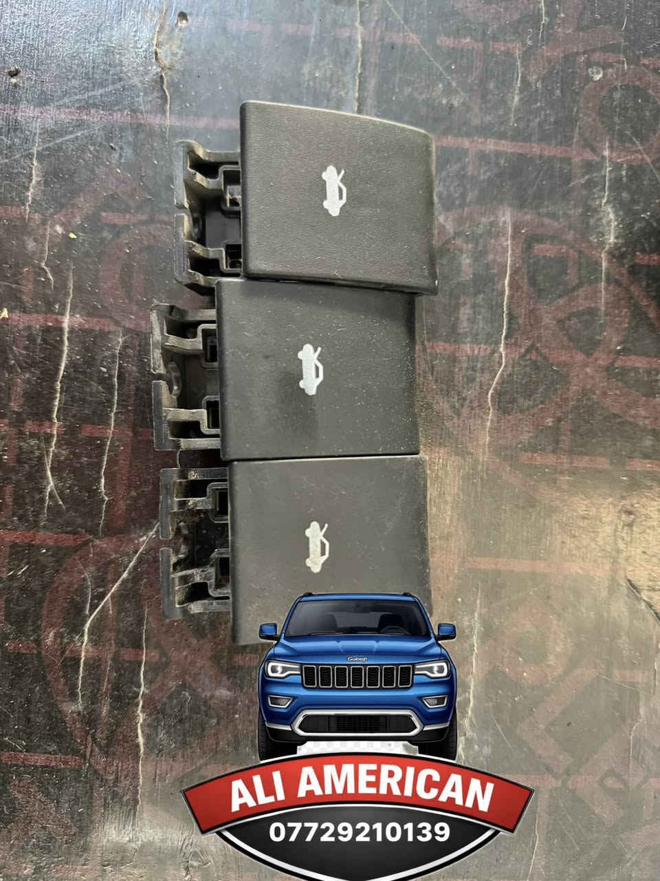 سلام عليكم يتوفرقطع غيار دوج دورنكو 2011-2020 كلشي متوفر ان شالله ويتوفر توصيل لكل محافظات العراق 
مركز علي الامريكي لقطع غيار السيارات الامريكية ***********واتساب
