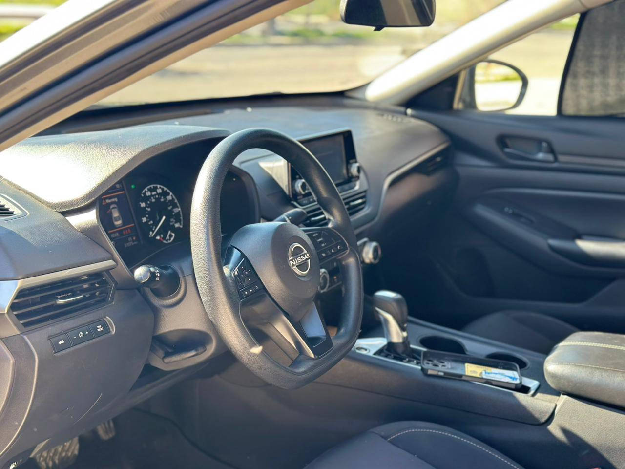 للبيع التيما S
سعر 152
***********
 بدون ايرباك 
موديل 2023 
الون نفطي 
ماشيه 31 
تحكم ستيرن 
تثبيت سرعه 
كاميرا خلفي 
بصمة تشغيل 
تشغيل عن بعد 
كير مكينه بشرط 
حداديه امامي خلفي بشرط 
تايرات وياله شركة 
السونار مع رقم الشاصي موجود بلمنشور 
رقم سليمانيه تحويل وكاله ثاني يوم 
مكان السياره ديالى خانقين
