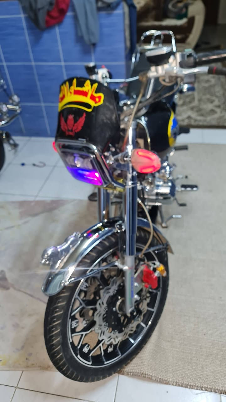 بارت عنتاني سوري الأصلي مديل 25 منفس اصلي ماكينة كبس تايرات جدد السعر٧٧٥ الف ***********
