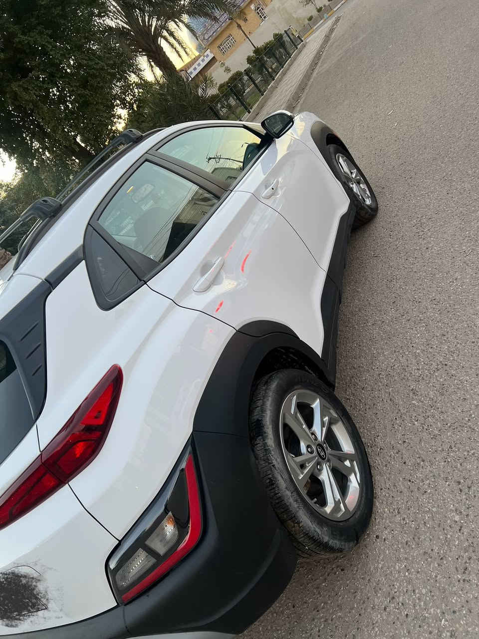 السلام عليكم
هونداي كونا 2023  رقم بغداد جديد لون ابيض صور الحادث موجوده ويه الصور فقط ايرباك الستيرن طاك والسياره لأواصل الضربه للشاصي ولاللبدنه ومبدل بنيد وجاملغ نفس اللون   ماشيه 38ميل 💯 

المواصفات : بصمه / رادارات امامية / رادار تعديل مسار / رادار جانبي / مرايه السايق عاكسه /مود درايف /اطفاء ذاتي / شاشة كبيرة / مانع انحدار / كروس سرعة / مانع انزلاق / كشن السايق كهرباء وتدفئة بل كشنات محرك 2000 دوش المرغوب 

مكاني بغداد حي الأعلام 
السعر 160 وبيها مجال للطيبين 
وموجود كولشي بل سوك السياره كدامك كل الصور والسعر 

للتواصل ع الرقم ***********/*********** 
رقم الاسيا فقط واتساب
