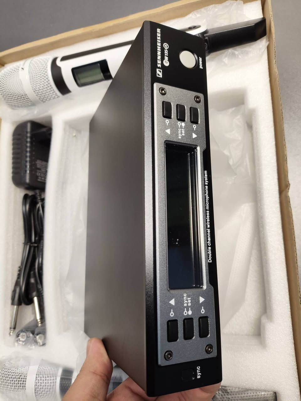 مايكات سنهايزر جدد كبس 
بس اليوم تم و 85 بالعافيه


**إذا كنت صاحب هذا الإعلان وتريد حذفه لأي سبب، رجاءا أرسل رسالة إلى الدعم الفني**