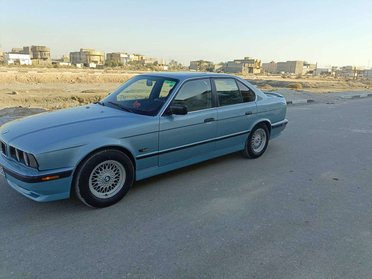 السلام عليكم اخوان بي ام للبيع حجم 525 موديل 1991 رقم اربيل سنويه لل 30 تحويل او وكاله بشرط ماكينه مسكر عدل مكفوله جير مقفول تخم تاير جديد حداده كهربائيات شغاله تبريد شغال سياره جاهزه وحلوه واحلى من الصور سياره مصبوغه عام جماليه فقط وخير من الله شراي يخابر بخير ويدلل 63 وبيها مجال  العنوان البصره 
‏‪***********‬‏
