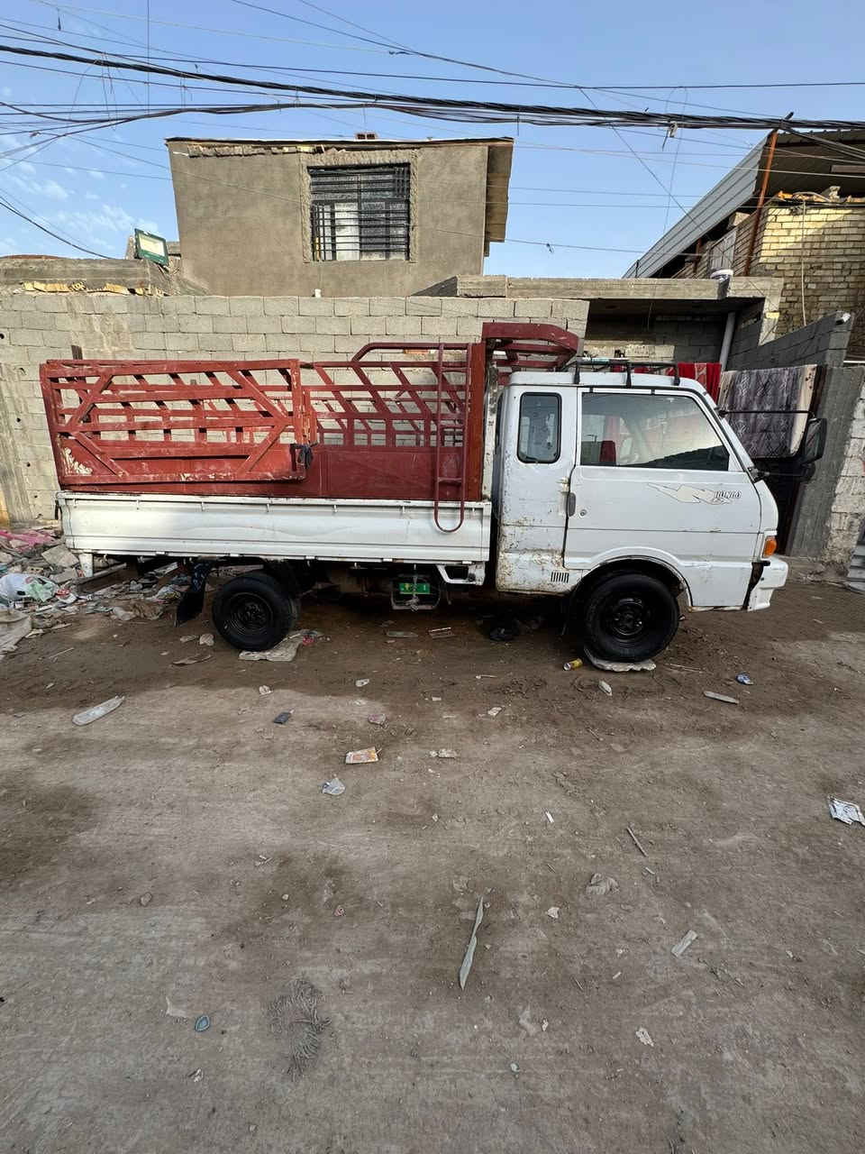 سلام عليكم كية حمل بنكو مديل 95سيارة نظيفة وخير من الله ما نقصهة اي شي مكينة ناعمة سبع جناكيل سعت الكاز 120 تانكي مال فحل مكينتهة 2700 تخم تاير نظيف سيارة مشروح وطني سنوية جديدة مصفرة سيارة تحويل ثاني يوم بسمي سيارةورقمهة  بغداد عنواني بغداد مدينة سعر سيارة 52 وبيهة مجال بصيط للشراي وبيكم خير وتدللون الرقم ***********
