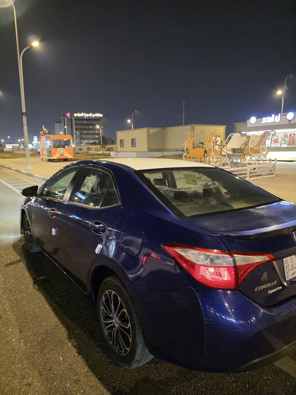 كورلا وارد امريكي S مديل 2015 فول مواصفات سبورت وشفتات سرعه شاشه وكامره وتحكم مري وتحكم ستيرن واشاير بالمري فول عدا الفتحة  حرة رقم بصرة سنويه جديده شرط تحويل محرك 1800 مكينه كير كفالة حداديه من طول لطول جديده تخم تاير جديد ويلكب بلاد لايت زنون بروجكترات زنون دواخل جلد جديده سياره كلش جديده وعلى ايدي ماتصرف عليها شي ضربتها بامريكا خفيفه كلش فقط بنيد بدون دواخل كفاله لغود وشواصي وبيها قطعتين كلير جماليه باقي كفالة حتى من البارد و الفتح العنوان بصره السعر 115 وبيها مجال هـ***********
