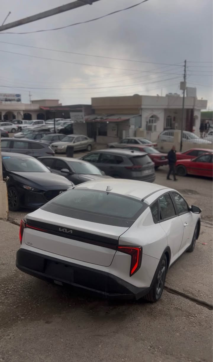KIA K4 2025 شكل جديد 
مواصفات 
بصمه 
بريك بصمه 
شاشه الكتروني 
شاشه كبير 
رادار 
حساس 
ويل كب كروم 
و بعد مواصفات هوايه 
ضرر: جملغ و بنيد صبغ بدون دواخل ارباك ستيرن سيستم شركه 
مكان سياره عقره 
رقم موبايل *********** واتساب اكر, نينوى

