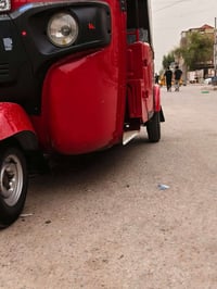 تكتك موديل 24 كفاله عامه بدي ومحرك رقم وسنويه بسمي سعر 11  07845352841