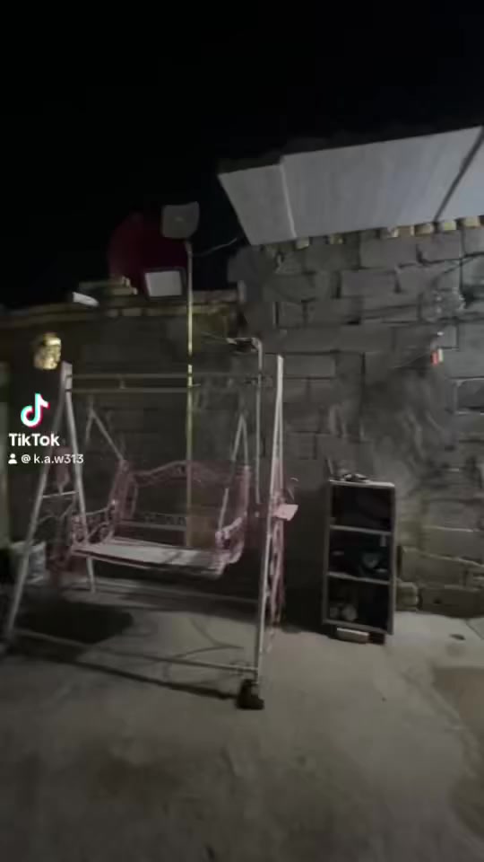 بيت للبيع في الزنابره زراعي 
بسعر مناسب 
بناء بلوك سقف ساندويش  قرب تارتان 
تواصل ***********
