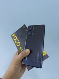 بوكو F5 ذاكرة 256 رام 12+12 شاشة 120هرتز  كله بلادي بلشرط ويا شاحنه بل...