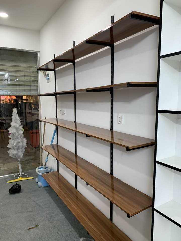 سلام عليكم رف تعليك طول مترين  نضيف  مكاني بغداد /***********
