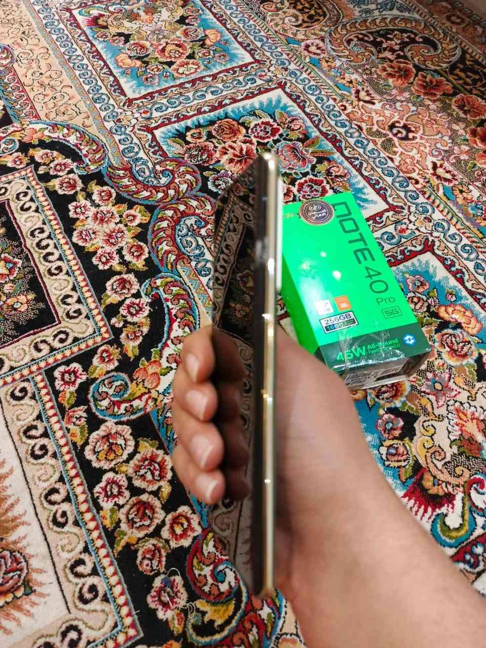 كربلاء الثوره مقابل فلكه الثوره 
السلام عليكم
جهاز انفنكس نوت 40 برو 5G لون زيتوني جلد الجهاز ذاكره 256 عشوائية 8 جهاز مواصفات معروفه ويا كارتونه فقط الجهاز ماخذه من الأماني قبل شهرين أقل وكع من أيدي وصار بي فقط فطور وضربات موضحات ب الصور لمس طبيعي الشاصي أي خدش مابي الجهاز نضيف كلش استعمال قليل وممفتوح دبل سيمكارت سعره ٢٠٠ وبي مجال حك الجيه وشراي اتصل 🗣📲📞وتشلع عيوني مكاني كربلاء الثوره رقم *********** للعلم الجهاز الله شاهد ماخذه ب ٣٥٠ أقل الشهرين وهذه أريد أبيعه ونزلت من سعره والشاشه مبيها شي فقط الكلاس إلي فوك الشاشة يتبدل ب ٥٠ ألف عند الأماني آسف ع الإطاله
