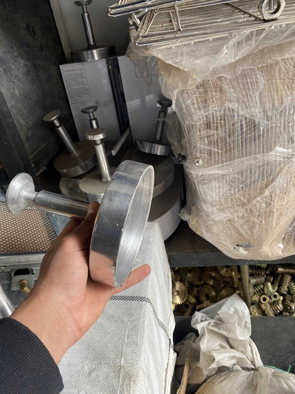 متوفر توصيل كل انحاء العراق *********** العنوان بغداد العلاوي شارع ٦
