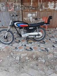 اربعه كير البيع مديل 22 دراجه حلوه ونضيفيه  هاذه رقمي  07869860100