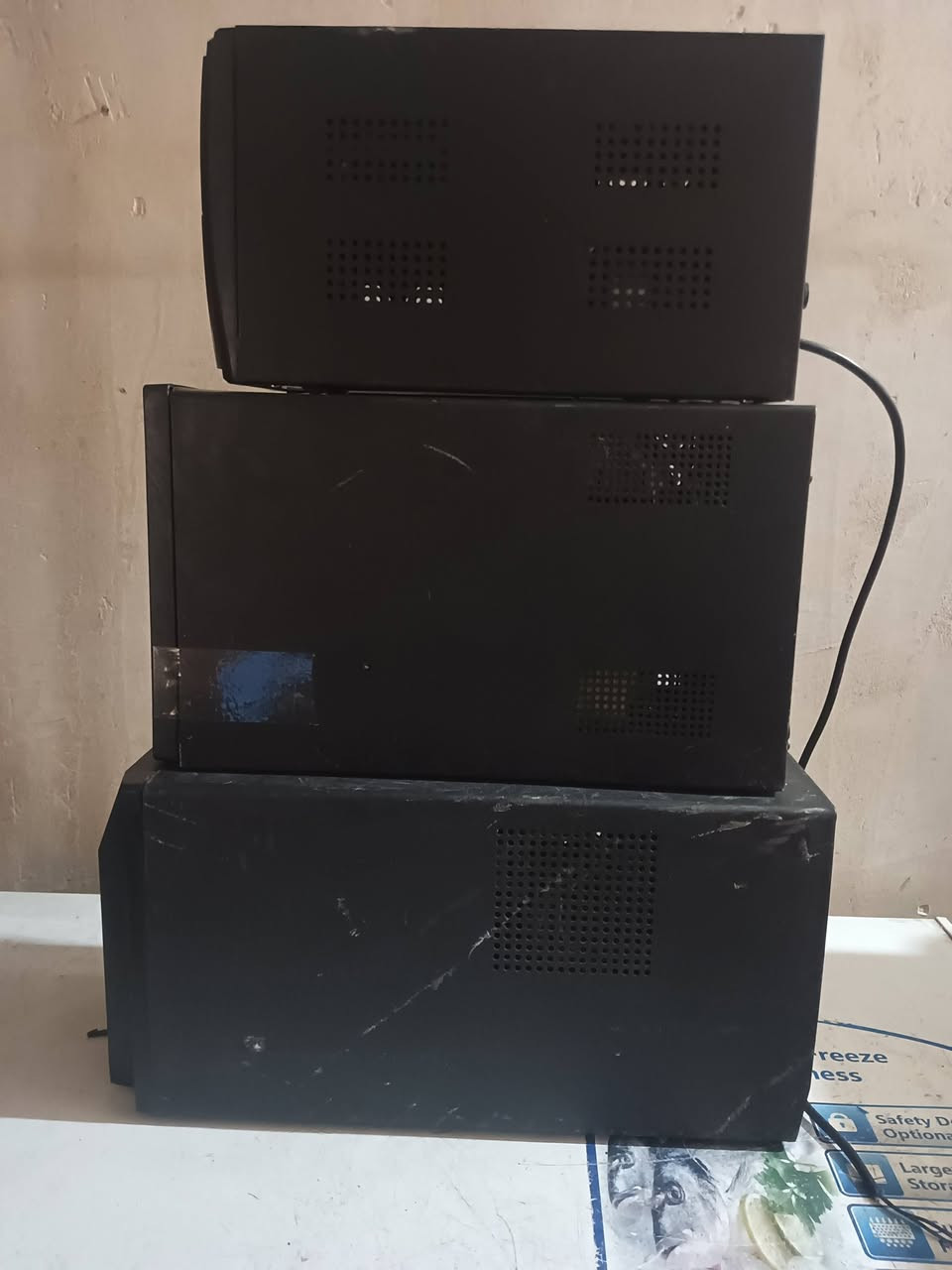 يو بي اس يحتاجون بطاريات 
الكبير سعرة 30 الف مع التوصيل 
الباقيات سعر القطعة 25 الف مع التوصيل


**إذا كنت صاحب هذا الإعلان وتريد حذفه لأي سبب، رجاءا أرسل رسالة إلى الدعم الفني**