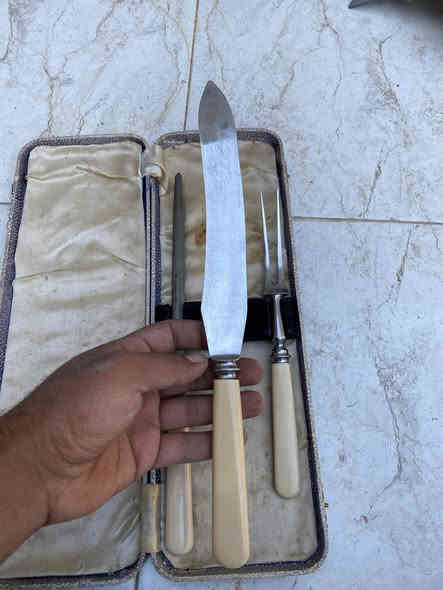 السلام عليكم سيت مستحد وسجينة وشوكة انكليزي قديم للاستفسار خاص او واتساب ***********
