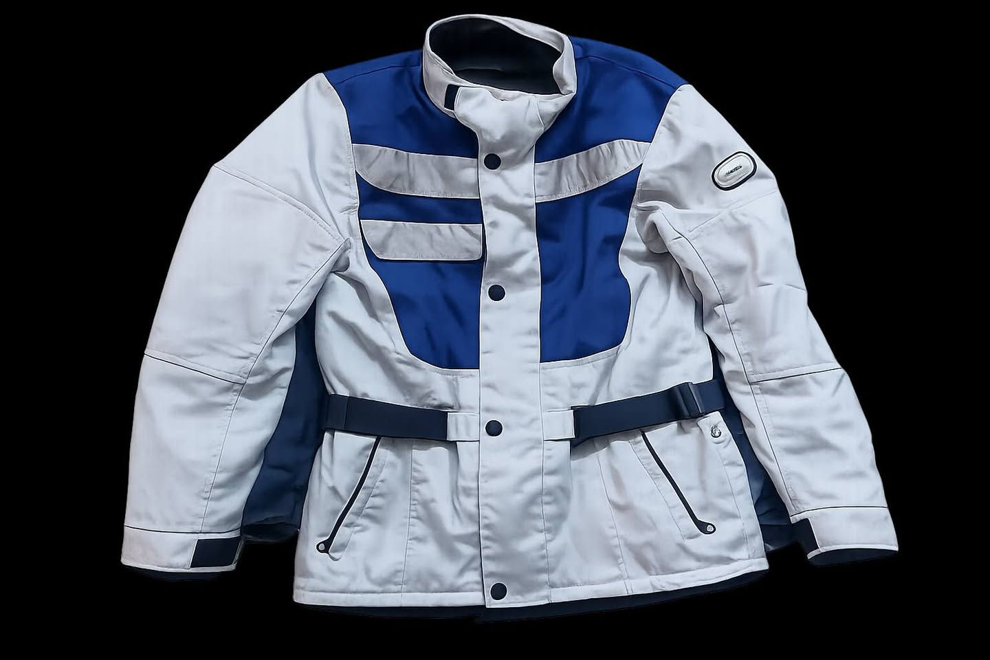 وجبة جديد قماصل سيفتي لاصحاب الدراجات النارية القياسات  اللون الاسود ٢ اكس لارج  
 قياس ميديم BMW
متوفر توصيل لكافة المحافظات بغداد ب٤ والمحافظات ب٦
 للمزيد من المعلومات المراسلة على الخاص او الاتصال  ***********بالرقم
