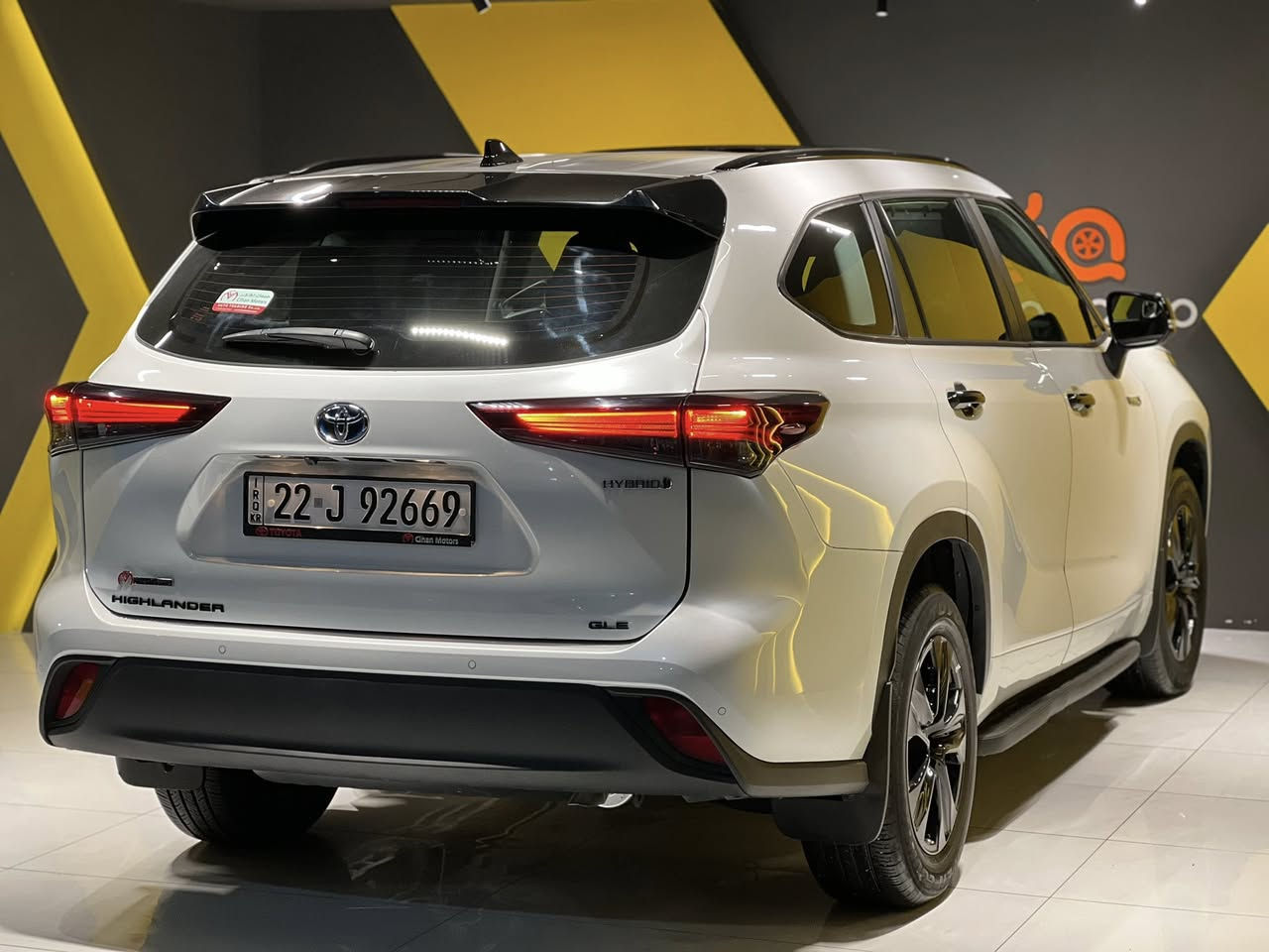 السلام عليكم للبيع هايلاندر2024ضمان شركة جيهان
فول مواصفات 
بلاك بدشن GLE
محرك 2500هايبرد
7راكب
بصمه
كشنات جلدكهربائي
شحن واير ليز
فتحه
مرايه شفط
لدات 
ماشيه 25ألف 
مكفوله عام
PPF كامل
ملاحظة فقط بيع
سعر 378
مكانهاالسليمانيه للاستفسار فقط اتصال ☎️ 
***********
