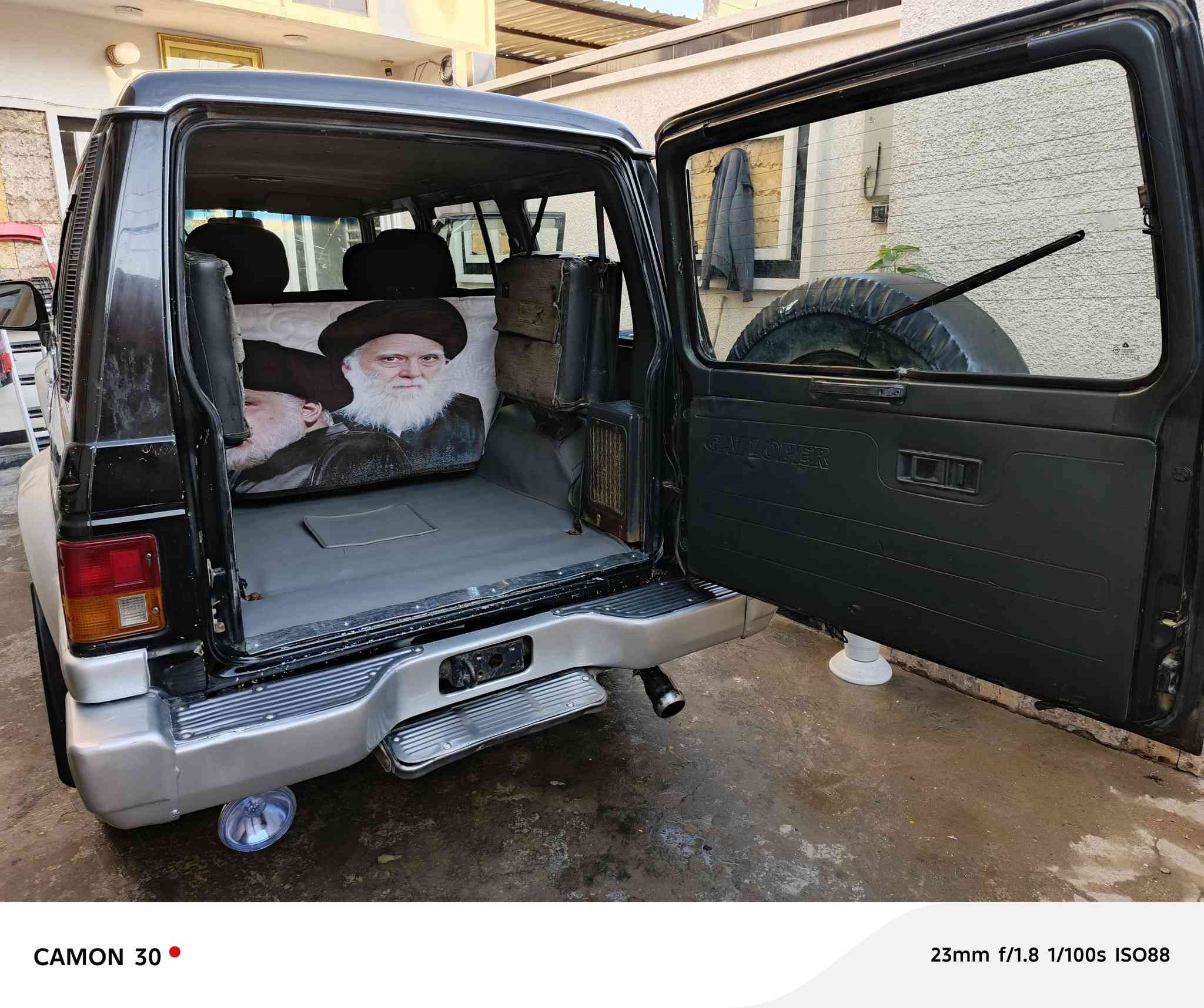 سلام عليكم كالوبر للبيع موديل ٩٦ رقم بغداد الماني مشروع وطني لغايه ٢٦ محرك ابلادي بانزين كير او تماتيك سياره مكفوله من ضربه وصبغ بس لكفرات مصبوغة دوشمه جديده تخم تاير كهربائيات كلهة شغاله نقص تبريد عاطل شرط التحويل مباشر عنوان بغداد مدينه الصدر رقم *********** سعر ٥٥ وبيهة مجال قليل حك الجيه
