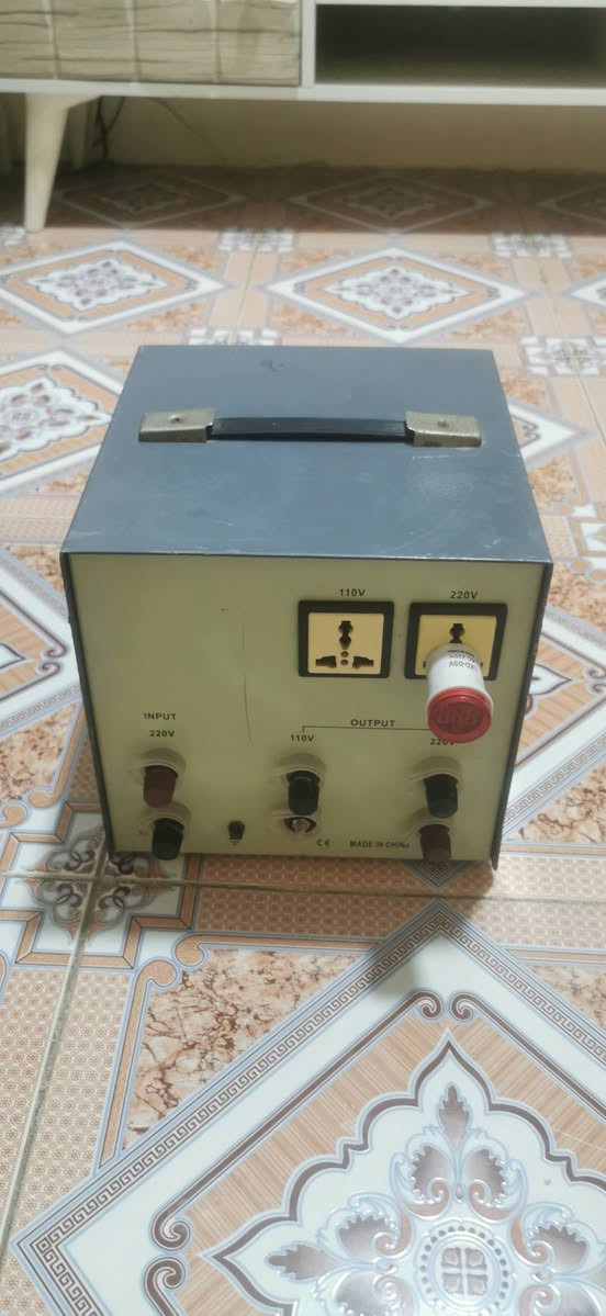 سلام عليكم
رافع وخافض قدره سعه 3000VA
12A
يشغل سبلت طن نوع سيرفو ماطور بلادي يخرج ٢٢٠ و١١٠ السعر ٦٠ الف


**إذا كنت صاحب هذا الإعلان وتريد حذفه لأي سبب، رجاءا أرسل رسالة إلى الدعم الفني**