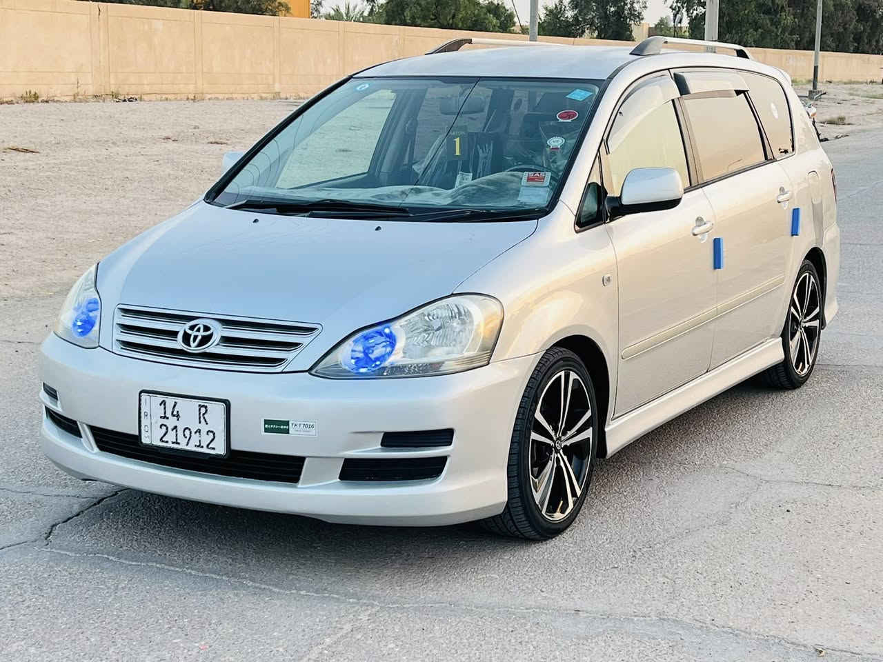 تويوتا ابصم موديل 2003 توويل اصل 
مكفوله 
رقم بصره بسمي سنويه مجدده ال //2031//
7 راكب 3 قطع تبريد 
السياره جديده وجاهزه من كلشي 
مكينه وكير جدد حداديه تخم تاير 
السعر //115// 
مكاني البصره
***********
