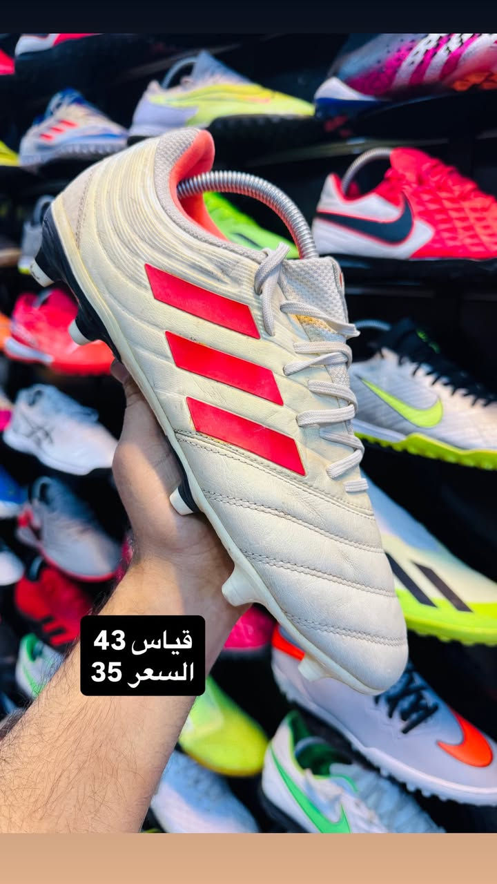 السلام عليكم شباب 

تخفيضات وباقل من سعر الجملة 

احذية ستد اوربي 

موضح على الصورة السعر والقياس 

خدمة توصيل 🚚 متوفرة لكل أنحاء العراق 

العنوان /كوت الشيشان قيصريه البالة عمارة التجهيزات الرياضية 

هـ/***********
