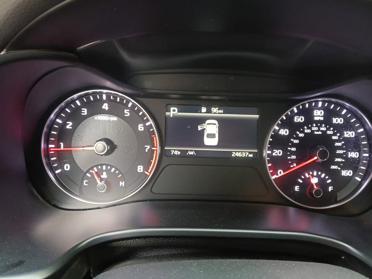 كيا فورتي نص فول
موديل 2024
وارد امريكي السياره دخول جديد ما مرقمه بعدهي
حادثها باب الخلفي اليمنه تم تبديله والبنيد شويه متضرر وموضح بالصوره  نقصها بس الدركه وكيلون الباب 
بدون دواخل بس الايرباك مال الدركه طاك ورجعته سستم 
ماشيه ٢٥ ميل 

مواصفات
محرك 2000 دوش المرغوب
شاشه
تحكم ستيرن
انضمه قياده
رادار امامي خلفي
نقطه عمياء
كير مكينه تبريد تدفئه حداديه بدون اي نقص
السعر 145$ وبيها مجال بسيط 
مكاني بغداد - الحريه
***********
واتساب فقط
