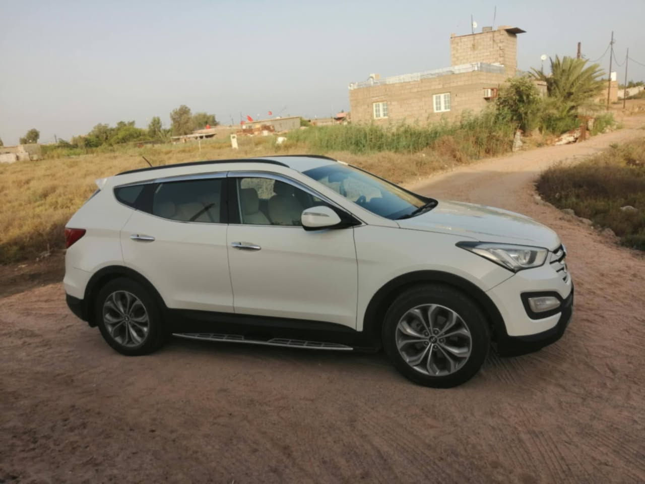 ""سنتافي للبيع فقط
موديل ٢٠١٤
خليجي
محرك دوش ٢٤٠٠
٤سلندر
طابوكة جديدة توه شادهه
الكير مكفول
٧ راكب
تبريد ٣قطع منضومة جديده
كله جديد
نص فول
نظام ايكو
ماشية١٧٣
تايرات كله جديد

بيه صبغ شبر بالجاملغ الامامي
وشبر بالدعامية الورى
ااباقي كله مكفول
السعر ١٦٧ وبيهه مجال
***********
المكان بصرة
