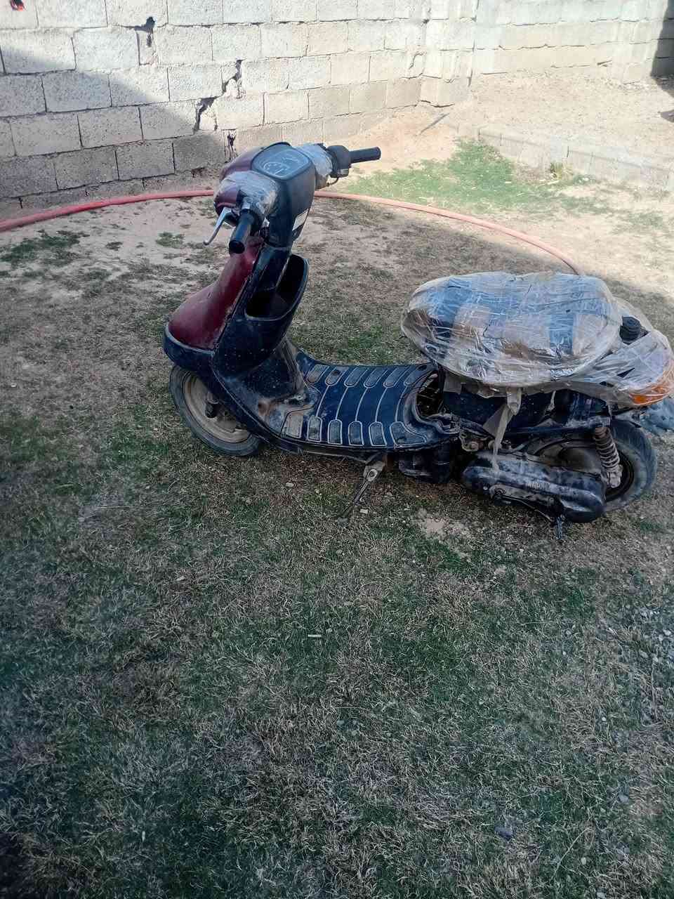 دراجات ناريه للبيع  سعر اثنينهن 140 الف شغالات بس بيهن عطل بصيط يريدهن يراسني ويدلل *********** تاجي حماميات
