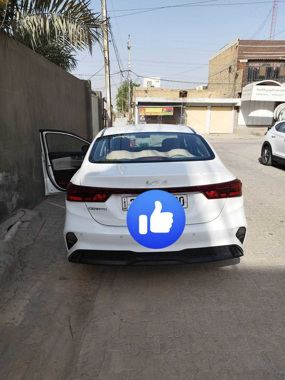 السلام عليكم سيراتو 22 ماشيه 65 بيها بارد باب خلفي وبيها صدعات 2 بالتكمه
مكاني نجف ***********
