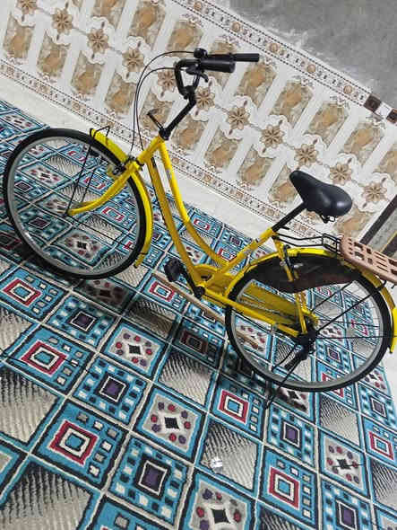 بايسكل للبيع ضروف عندي مستخدم يوم السعر 180وبي مجال مكاني كوت دجيلي ***********
