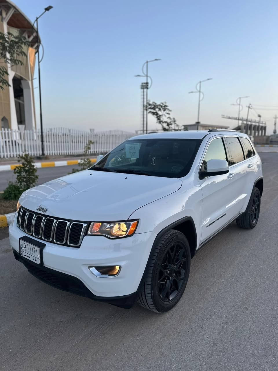 السلام عليكم
للبيع جيب لاريدو 2021 اصل 
بلاك توب
فور ويل 
جنطة كهرباء 
جلد ويل 20
رقم بغداد مميز
مكفولة كفالة عامة
تقرير غرق تعمل وتسير
العنوان ناصرية الشموخ 
***********
