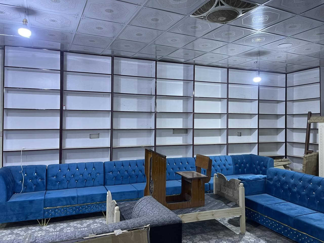 فاترينات درجة اولى بسعر مناسب جداً تصفية مجمع 
١١ فاترينه العرض ٩٤ سم والطول ٣ متر وربع وعمق الرف ٢٦ سم


**إذا كنت صاحب هذا الإعلان وتريد حذفه لأي سبب، رجاءا أرسل رسالة إلى الدعم الفني**