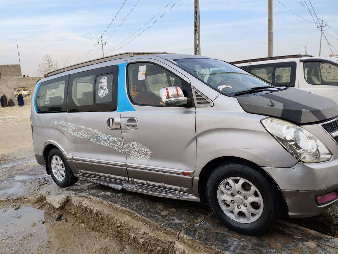 السلام عليكم استاركس 2009 مفتوح رقم قادسيه مصفره سياره جاهزه حداديه مكينه تبريد دواخل تخم تاير كهربائيات ماعايزه كلشي بيه جاملغ خلفي صبغ باقي كفاله  السعر 126 وبيها مجال للاستفسار الاتصال ***********
