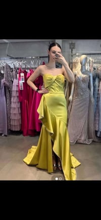 فستان • مقاس ٤٠ • ملبوس مره