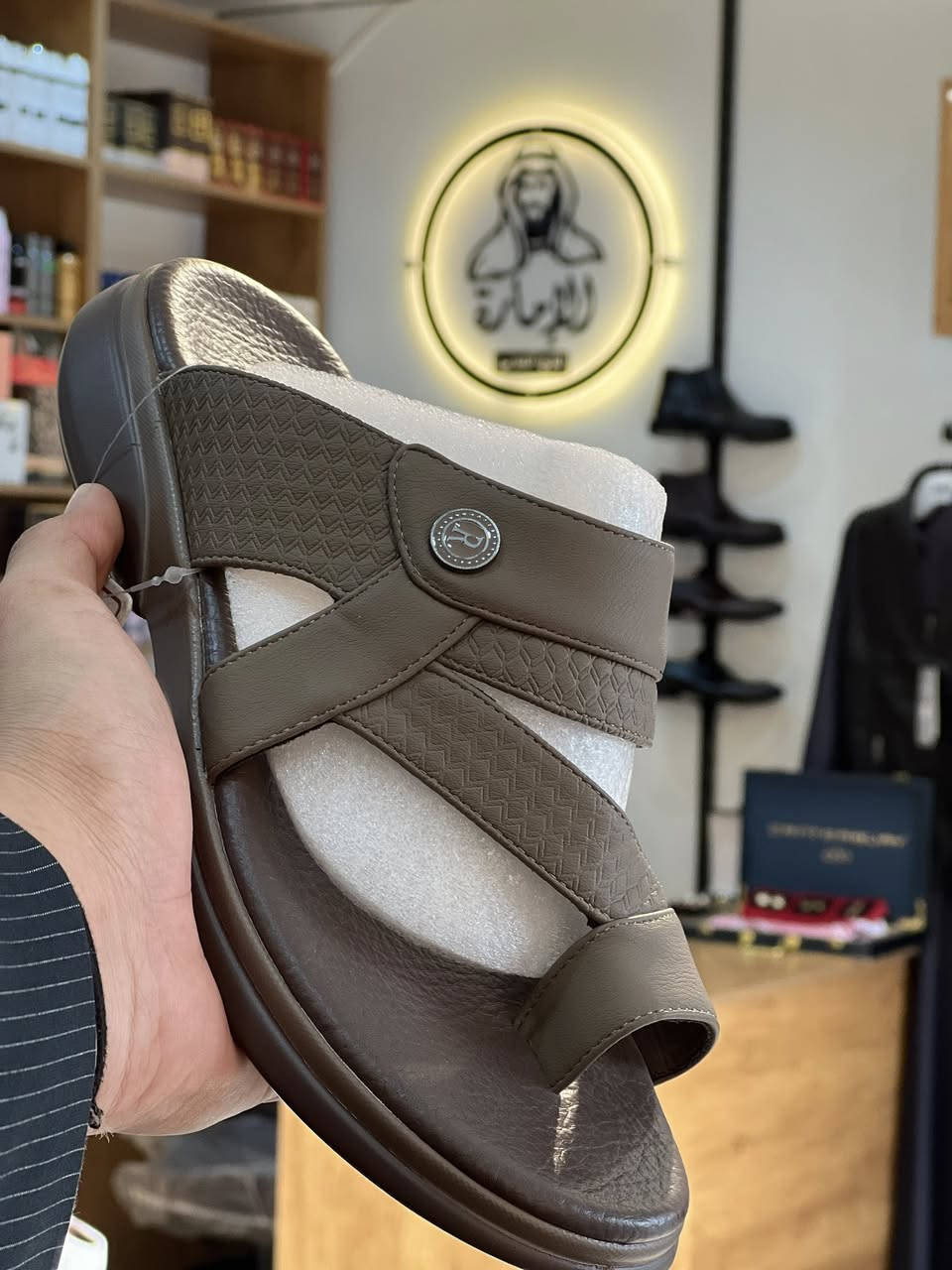 بمناسبة قدوم شهر رمضان 🌙
يوفر لكم الإمارة للزي العربي 
مجموعة من الشحاطة 
من شركة Dream 

القياسات المتوفرة 
٤٠ الى ٤٥ 
خمس الوان 
السعر ٢٠ الف 
العنوان صلاح الدين قضاء الدجيل 
مجاور مندي حضرموت 
مقابل المدرسة الإبراهيمية
#صلاح_الدين
#الدجيل 
#بغداد
#العراق 🇮🇶


**إذا كنت صاحب هذا الإعلان وتريد حذفه لأي سبب، رجاءا أرسل رسالة إلى الدعم الفني**