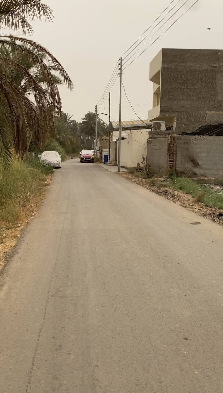 قطعة ارض مساحة ١٢٠ متر
الواجهة ٧.٥
النزال ٢٠
شارع جامع جعفر النداوي / الفحامة
منطقة مسكونة ومرتبة كلش 
وكاملة الخدمات
ماء و كهرباء و تبليط
وسعرها مناسب جداً ٤٢ وبيها مجال بسيط للشراي

للتواصل 
***********
