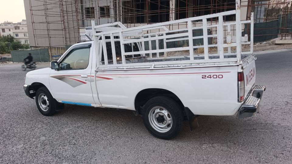بەناوی خوای گەورە نیسان بۆفرۆشتن مۆدێل 2002تەبرید  لەسەرسویچ دو پارچەی  بۆیاخە چەمەلەخوبۆنید ڕەقەمی تازەیە هەزەی تازەیە سەنەوی بەسەر نەچووە سەیارەکە ماڵی دۆستە بەشەرتتی گێڕومەەکینەو ئەکسل بەشەرتی تەحویلوخرامەو بەناوکردن وەکالەت ‌***********لەسلێیمانیم كركوك, العراق
