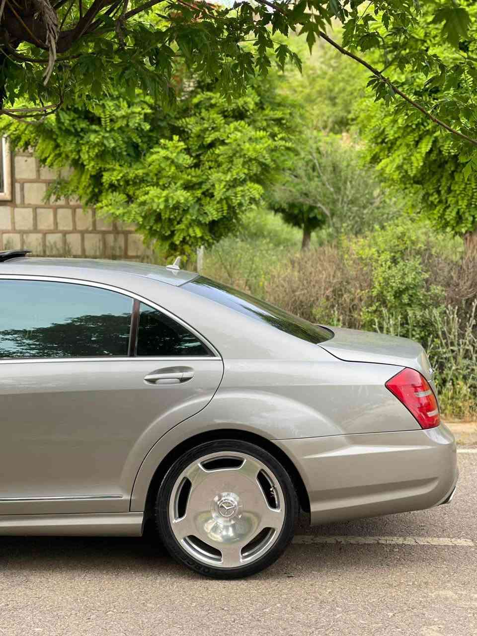 بەناوی خــــــــوای گەوورە و میهرەبان
مێرسیدز s500 AMG
 
دەرگا لارج

کوشنvip

٢٥ جولە کوشنەکانی دەجوڵێت

٨بستۆنی بێتۆربۆ مەرخووب

ناوودەری سفرە

٤تایەو ویلی مایباخ لۆکــ

دەرگاسەحب

٣پـەردە

صالۆنصاسای بیلاد سپۆرت

یەک چرکەو $ببڕە

جامی دژە فول polorise

صلایــد

کامل تەحەکوماتی سەر سووکان

دەبڵی هەوا مەزبووت

تەنها یەک پارچە بۆیاخ بێدەعمو بێ لێ دران

زۆر زۆر مواسەفاتی تریش 
سەیارەکە بێ چاڵ و بێ شوختە
نرخ«٨٠» وەرەقەو کەمێک مەجال
سەیارەمە بەس ماشااللە ی دەوێت حلبجة, السليمانية


**إذا كنت صاحب هذا الإعلان وتريد حذفه لأي سبب، رجاءا أرسل رسالة إلى الدعم الفني**