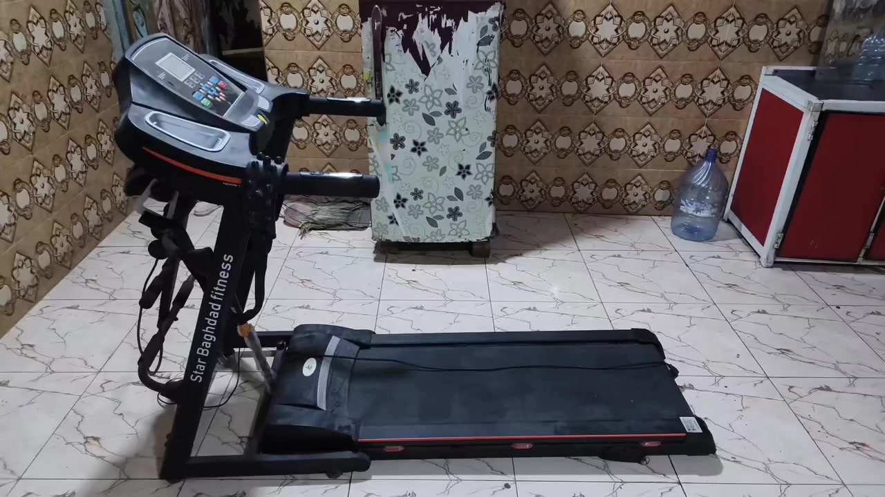 سلام عليكم جهاز رياضي جهاز جديد مستخدم 2 شهرين بس شخص سافر الي يلعب عليه وعافا البيع الشراي بل خدمه البصره رقم الهاتف ***********
