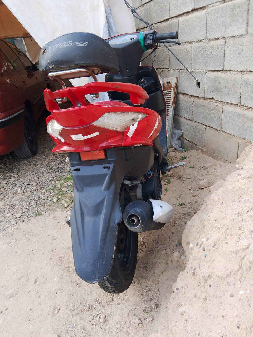 السلام عليكم ورحمه الله وبركاته للبيع دراجه ماكس 140 محرك 150 بوشه49 الدراجه حلوه ونضيفه السعر المطلوب 400وبي مجال قضاء العلم موجود عل خاص ***********
