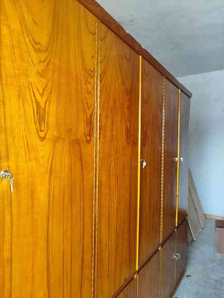 سلام عليكم كلاريات مقبطه صاج 3 متر و3وربع العمق 70 صاج داخل وخارج نضيفات حيلل ما بيهن اي عيب 

الرقم *********** اتصال واتساب
