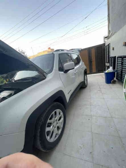 سلام عليكم 
جيب رنجيد2018
محرك 2400
كير ومحرك مكفولات 
مواصفات فول فول عدا فتحه 
و التحويل رًقم بغداد  ***********
سعره 122بيهً مجال قليل 
واتساب موجود من ساعه ب2 ظهر
