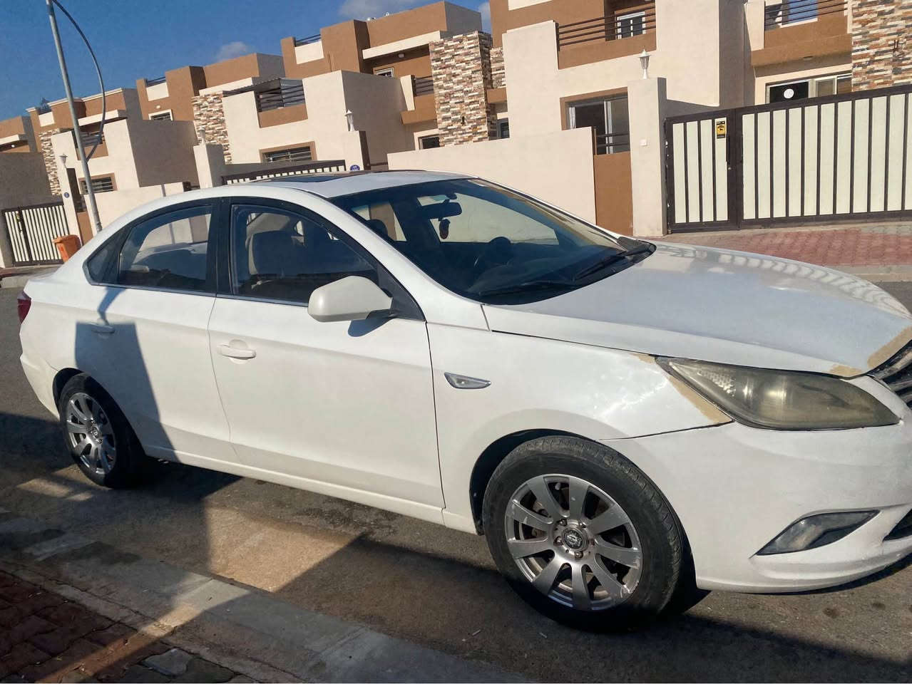 شانجان ايدو ٢٠١٣
لون ابيض
محرك ١٦٠٠ تنفس طبيعي 
كير ٤ نمر 
سنوية باسمي نافذة لغاية ٢٠٣٣
بيه طخة بسيطة بدون دواخل او ايرباك فقط دعامية وبنيد 
السعر ٦٦ 
مكاني كركوك
للاتصال
*********** كركوك, العراق
