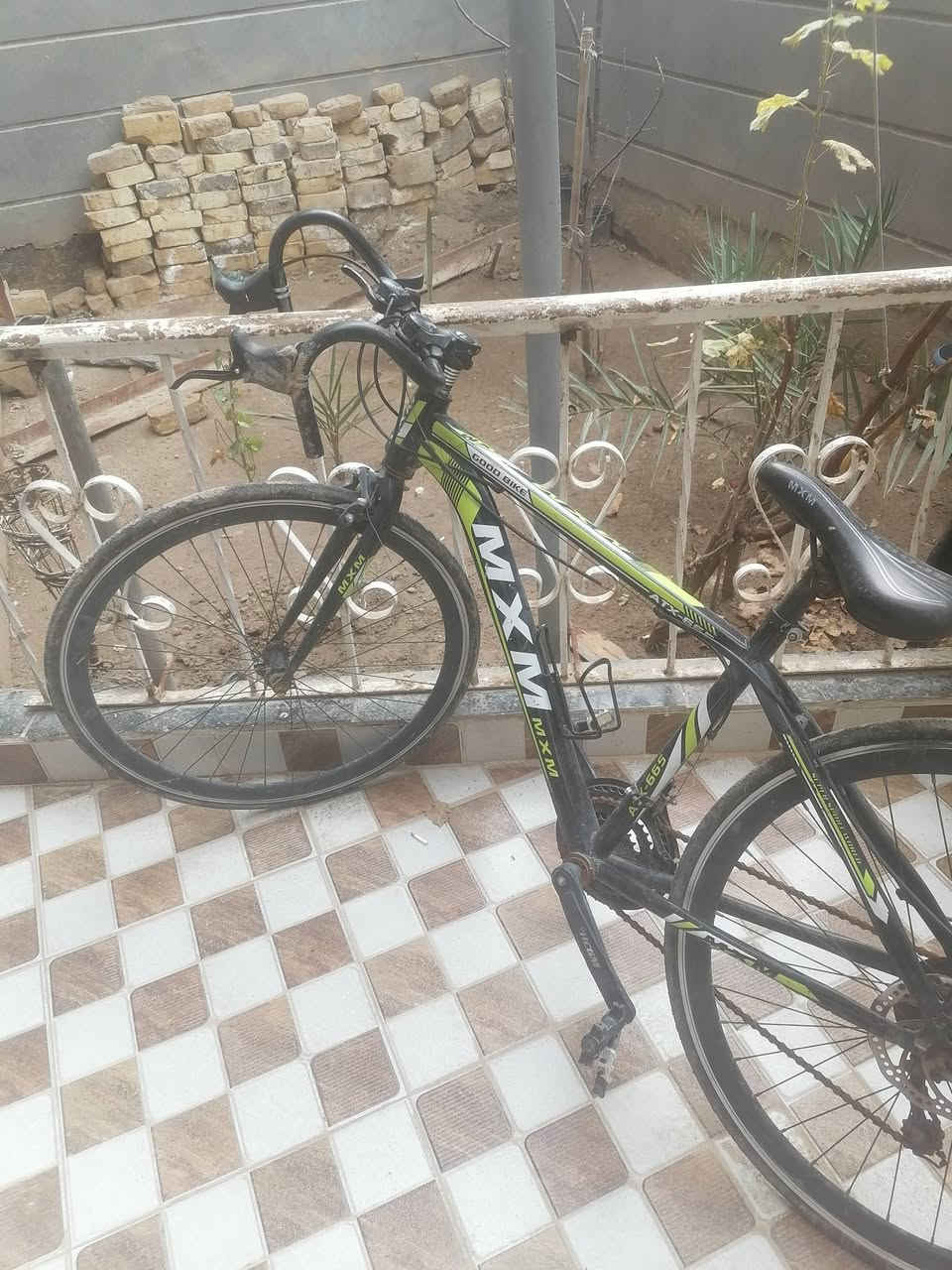 السلام عليكم متاح بايسكل رياضي نضيف
لل استفسار خاص


**إذا كنت صاحب هذا الإعلان وتريد حذفه لأي سبب، رجاءا أرسل رسالة إلى الدعم الفني**