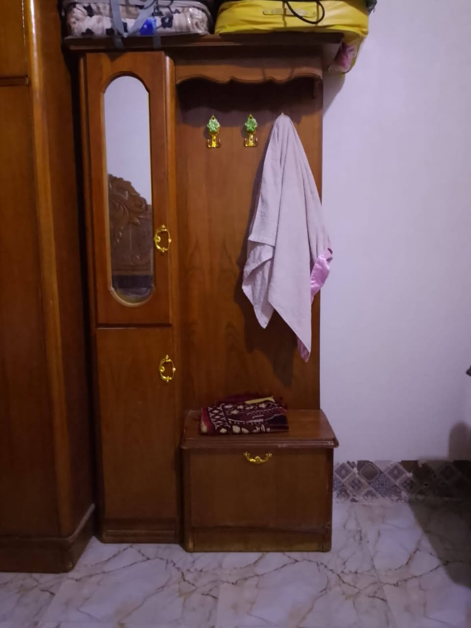 السلام عليكم قرفت خشاب صاج الصلي البيع السعر 950مكان العلم ***********
